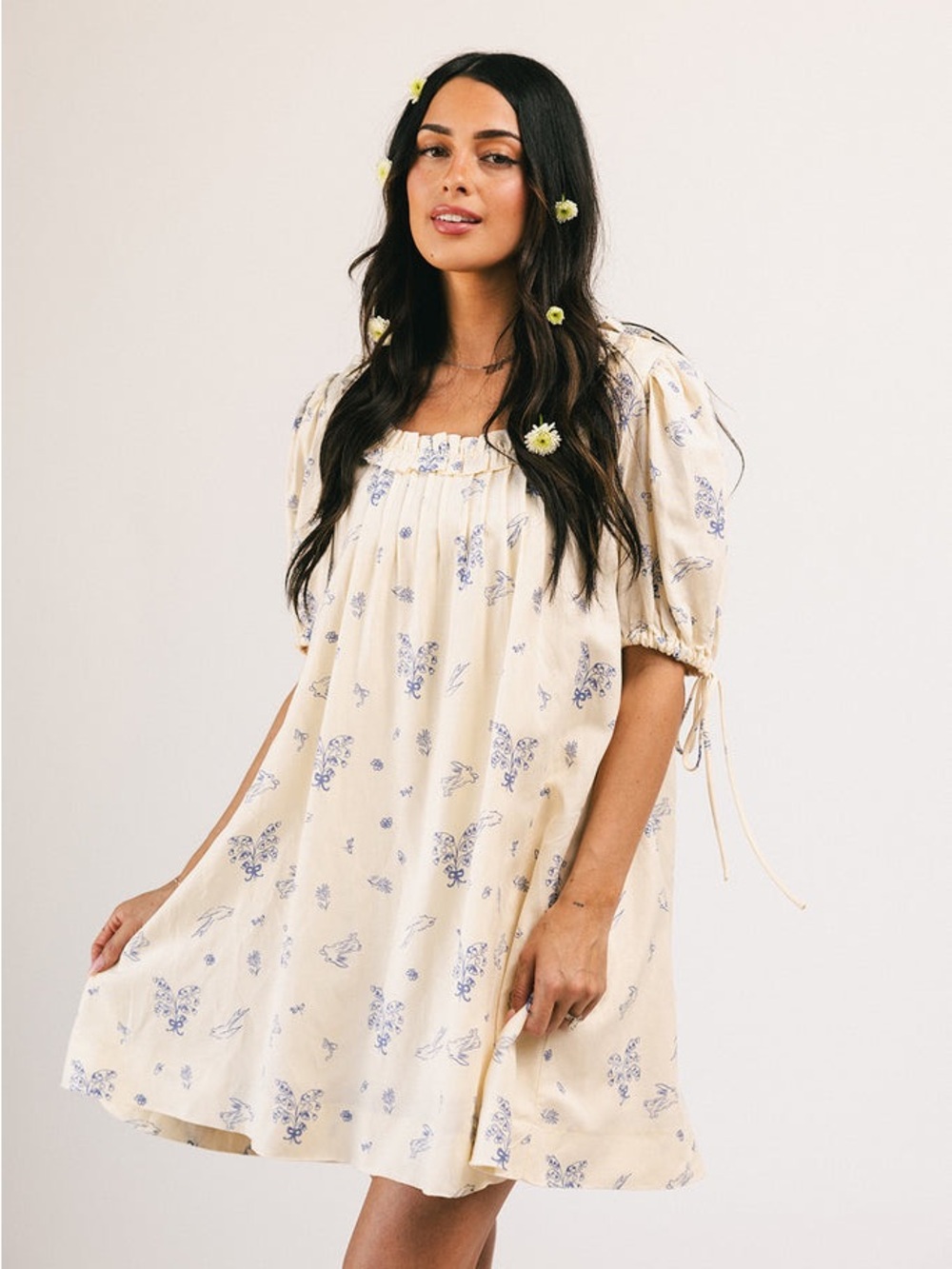 Zoco Bunnies XXL Beige Floral Smocked Babydoll Dress - Women's